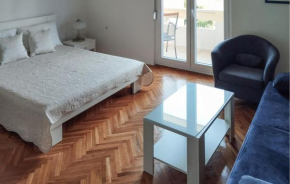 Gorgeous Apartment In Pag With Wifi